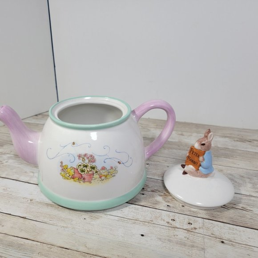 Beatrix Potter‎ Peter Rabbit 5 Cup Teapot By Teleflora Gifts 2002